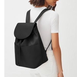 Cuyana Large Leather Backpack - Black